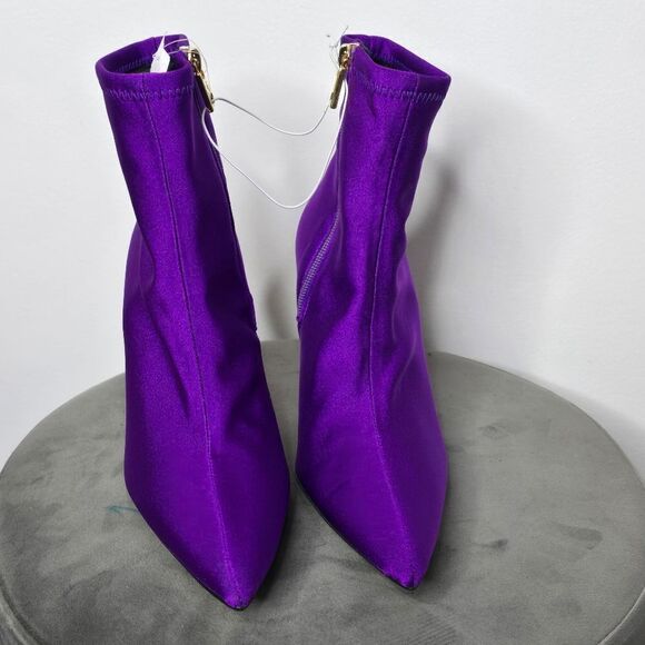 Good American Neoprene Kickstand Sock Bootie - Picture 6 of 10